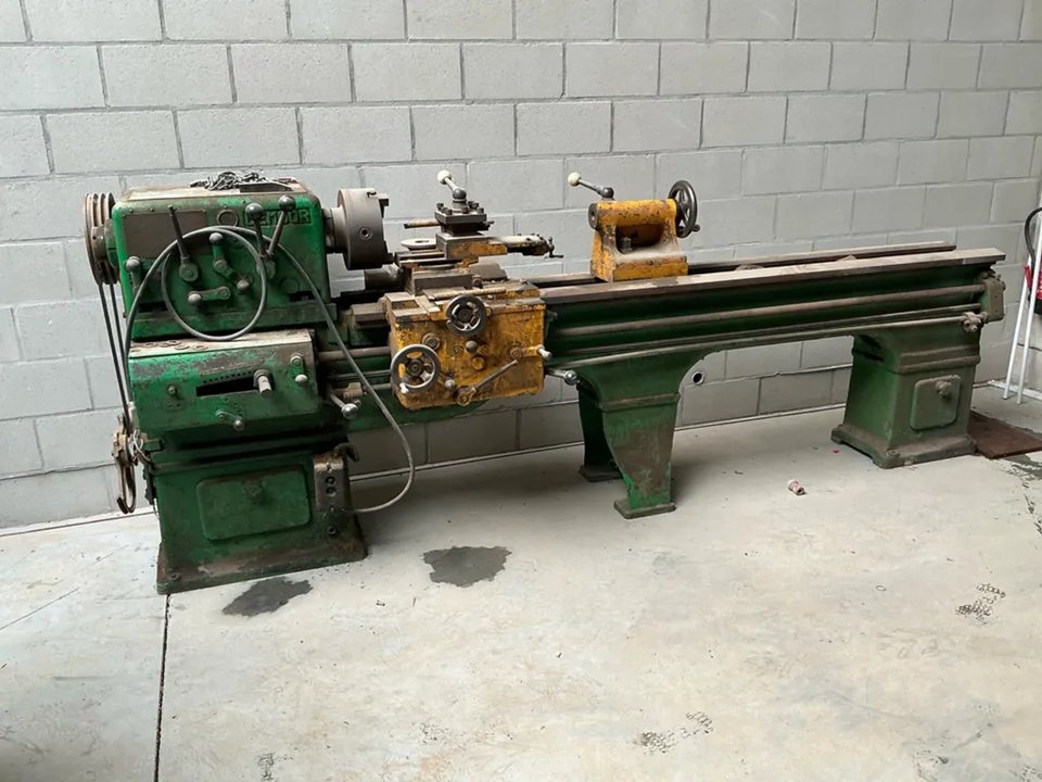 Demoor Bench lathe