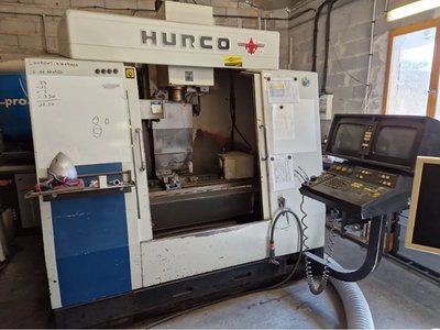 HURCO - BMC 30M - 3-Achs-CNC-Vertikalbearbeitungszentrum mit 4. Achse, Werkzeugwechsel und Hurco Ultimax 3-Steuerung - 1