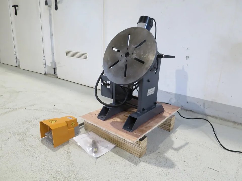 UWM WP 350 Schweißdrehtisch