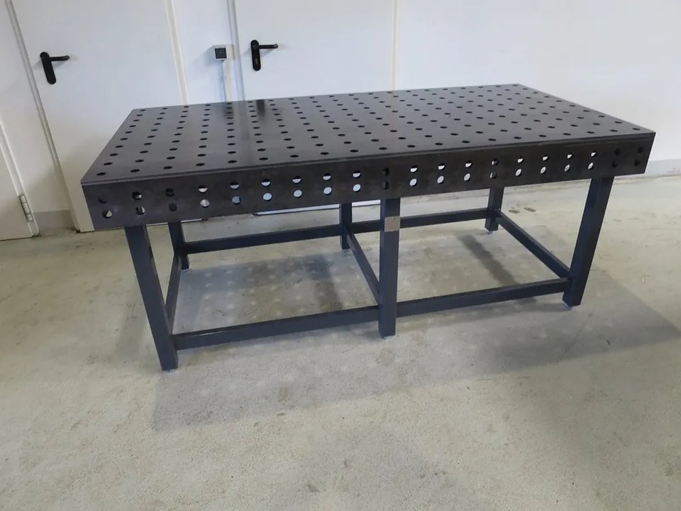 WMT P-2000 X 1000 Schweißtisch / Lochtisch