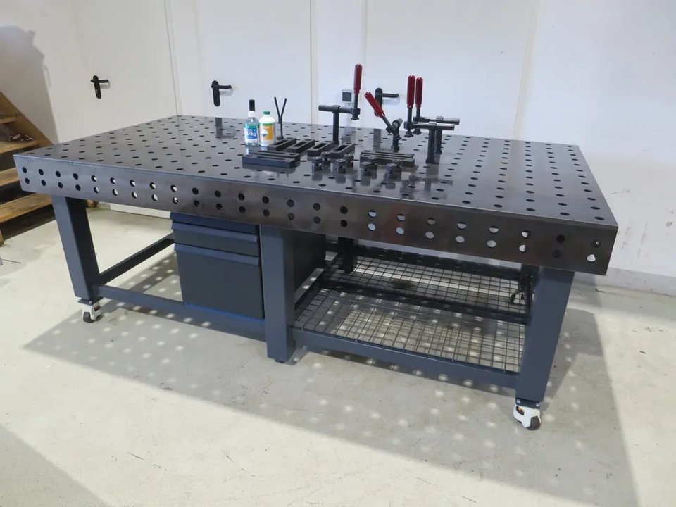 WMT P-2400 X 1200+ Schweißtisch / Lochtisch