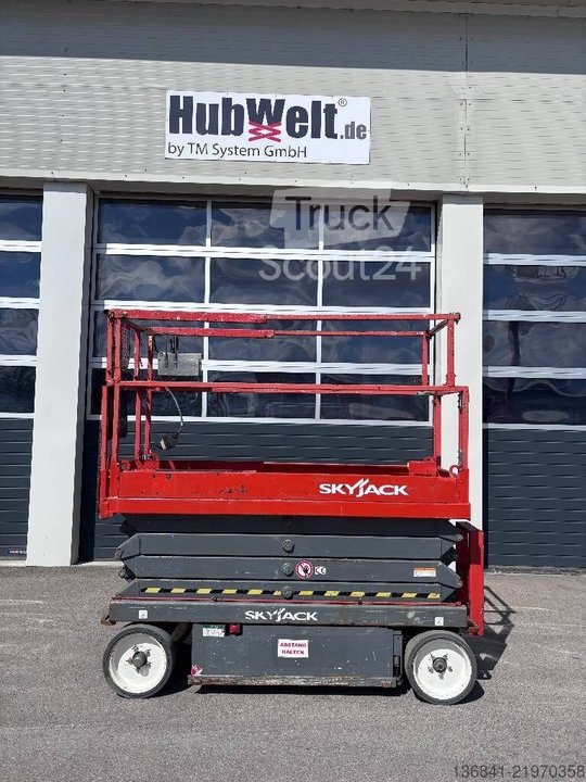 Scherenhebebühne SkyJack SJ 3226 9,90m Scherenarbeitsbühne *Akku NEU* gebraucht