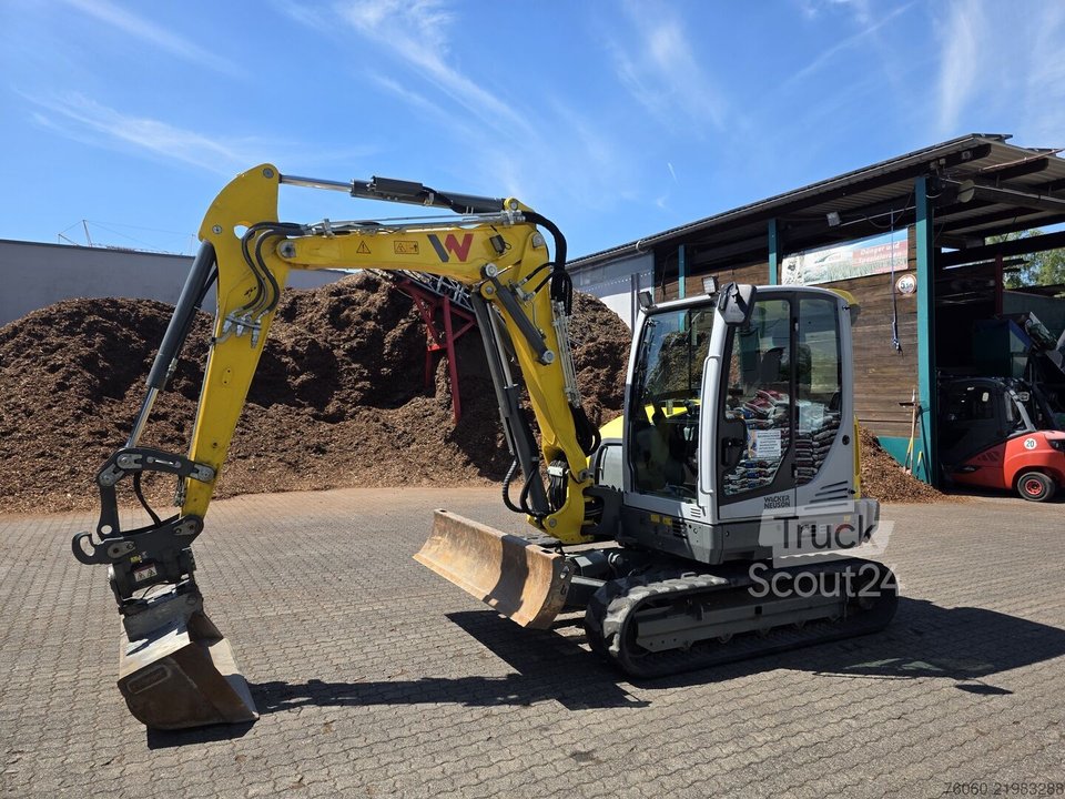 Mini excavator Wacker Neuson ET65 Powernáklon 3 Lžíce klimatické nastavitelné. Použitá vozidla
