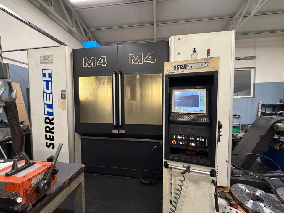 SERRTECH - SERRMAC M4 CNC-Bearbeitungszentrum