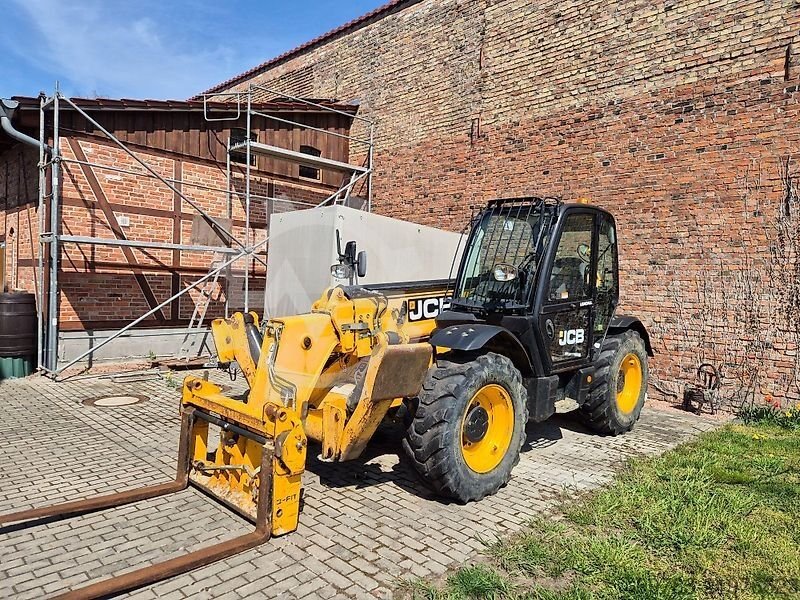 JCB 533-105