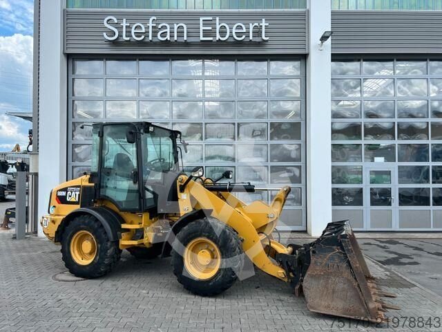 Caterpillar 908M / 3,000h / Fork / Blade