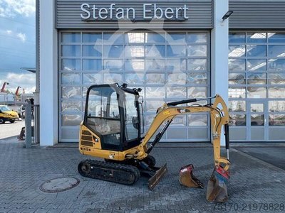 Caterpillar 301.7D / 2015 / nur 1.588h /