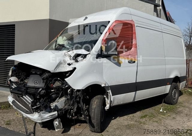 high MERCEDES-BENZ 319 CDI Sprinter III