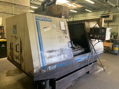 CINCINNATI SABRE 1250 CNC Vertikales Bearbeitungszentrum