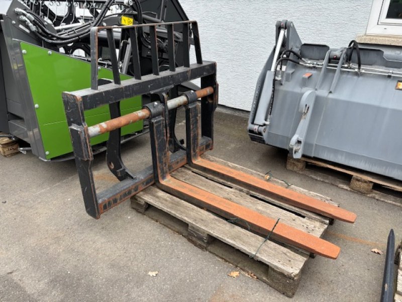 Caterpillar Widelec paletowy 4 do innych stajni