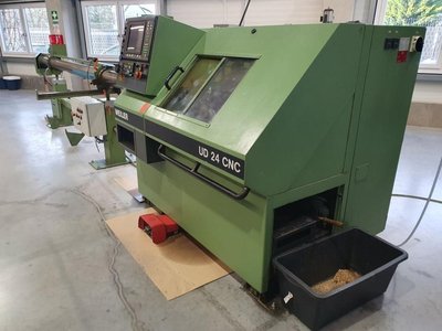 WEILER UD 24 + IRCO Lader - CNC Drehmaschine direkt ab Werk
