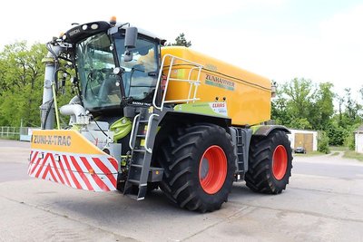 XERION 4000 SADDLE TRAC