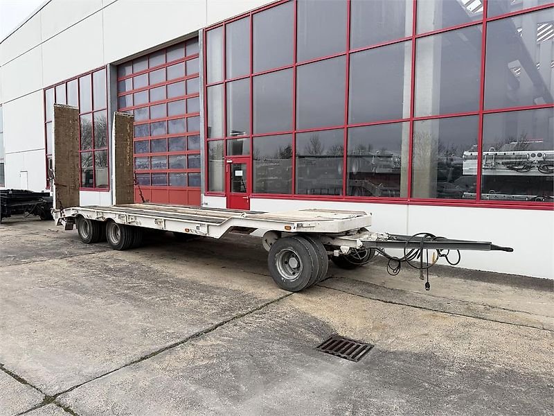 Müller Mitteltal T3 3 Achs low load trailer