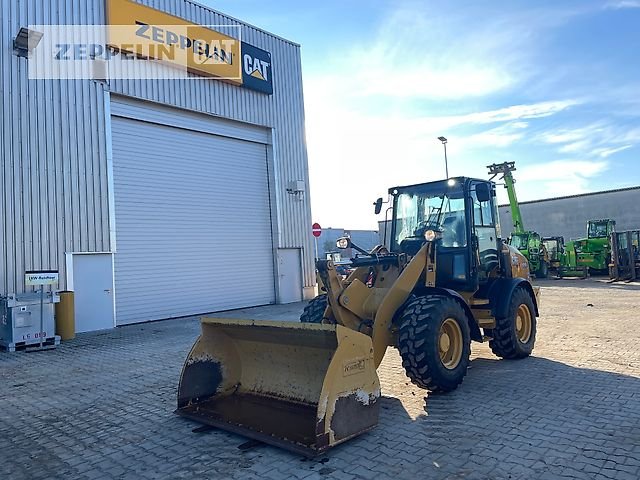 Caterpillar 908M