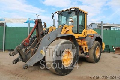 Kolový nakladač VOLVO L120H - Scale - Nr.: 206 použitý