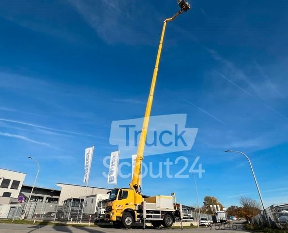 Pracovní plošina Mercedes Benz / Ruthmann T 330 / 33 m / Použitý horní stav