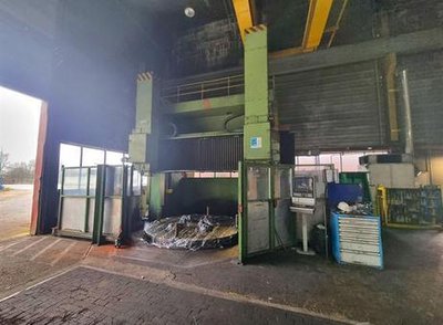 Blansko SKD 32 B pionowa tokarka z cnc