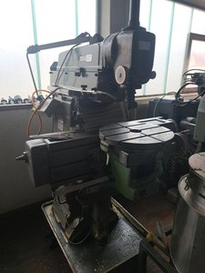 universal konventionelle Fräsmaschine DECKEL FP3 3136