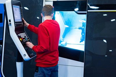 Maszyna do frezowania CNC z mechaniką obróbkową