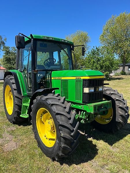John Deere 6310