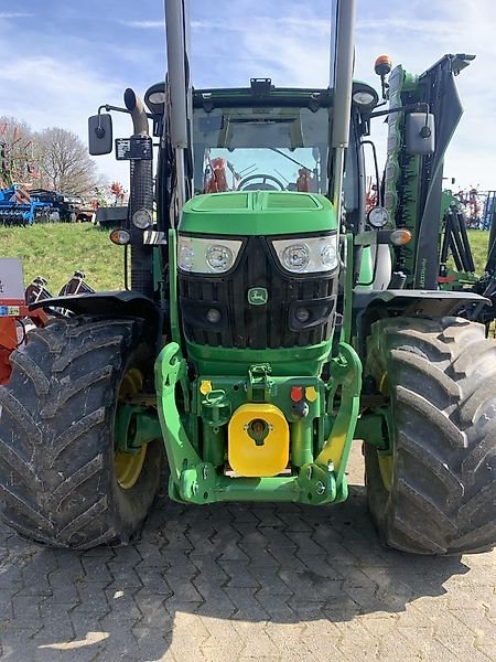John Deere 6125
