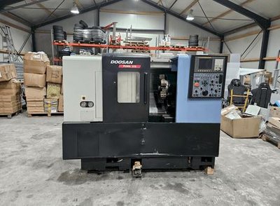 DOOSAN PUMA 215 pionowa tokarka z cnc