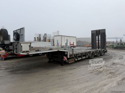 Low loader semi-trailer Humbaur HTS30 3 axles semi-trailer used with wheel troughs