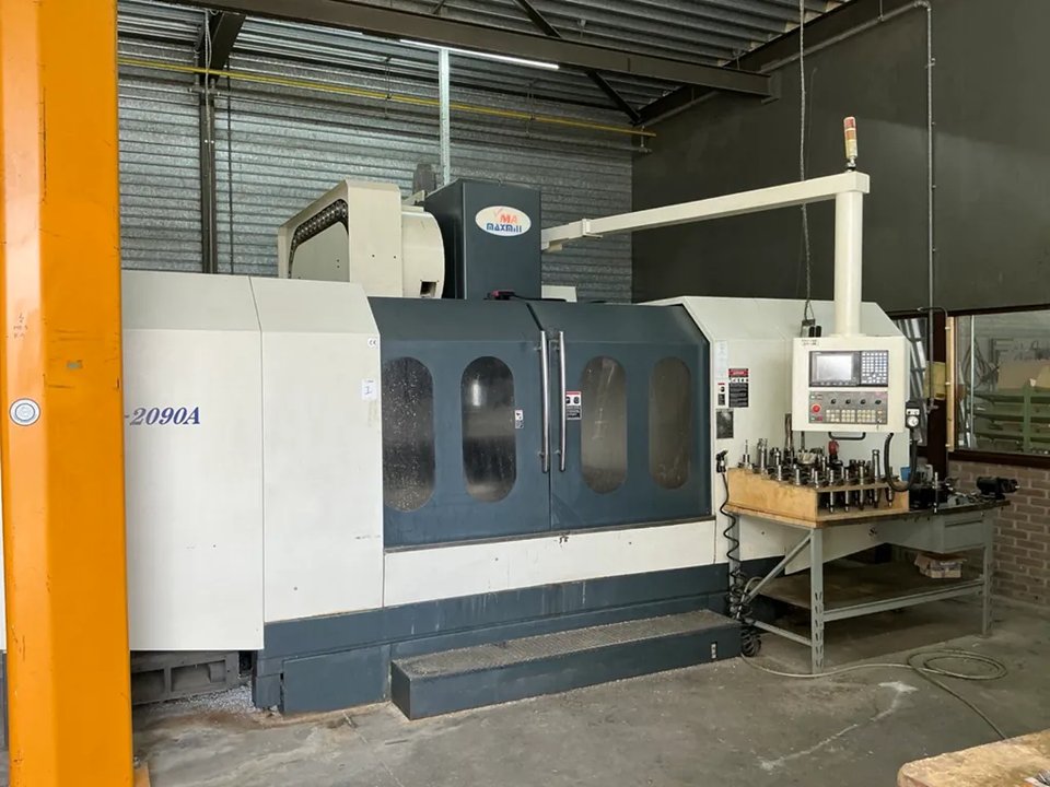 2006 Maxmill VMC-2090A CNC Універсальні обробні центри