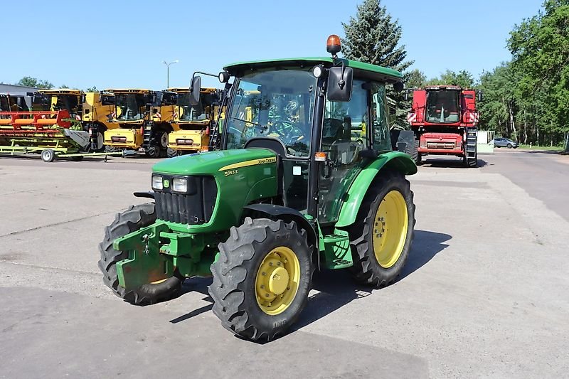 John Deere 5055 E