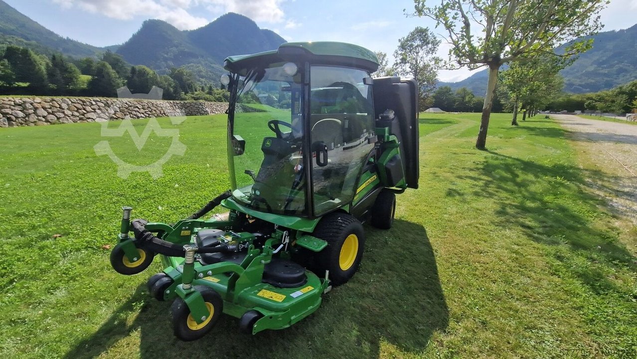 John Deere 1585
