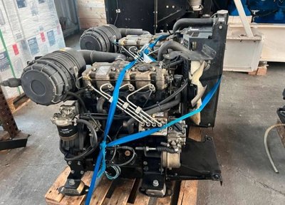 Perkins404D- 22 Silnik 4 Silnik cylindra