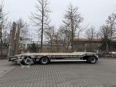 Humbaur HTD 30  3 Achs Tiefladeranhänger, Wenig Benutzt