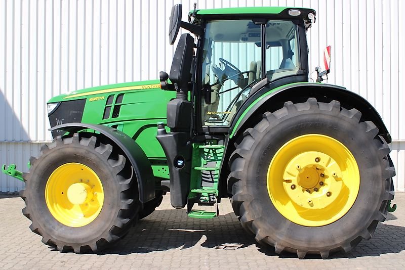 John Deere 6R 250