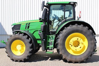 John Deere 6R 250