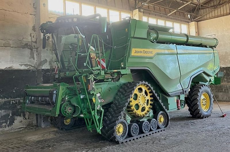 John Deere X9 з артикуловою системою різання смуги HD40 X-12,20 м