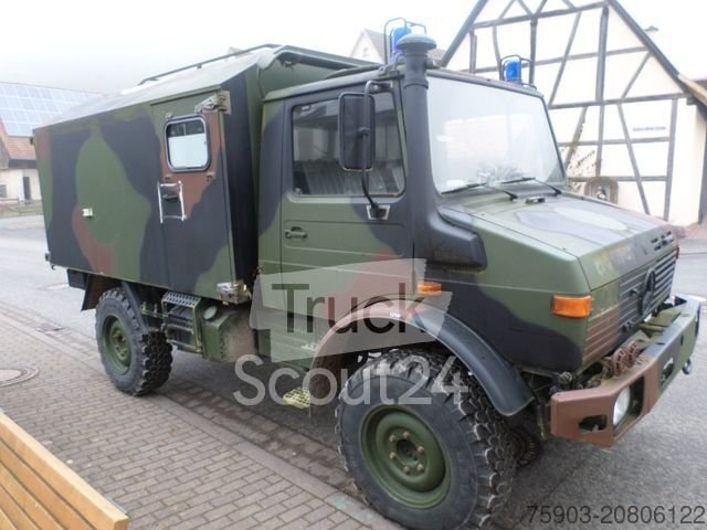 Грузовик с корпусной структурой MERCEDES-BENZ Unimog MIL 2 To U 1300 L Turbo Sanni