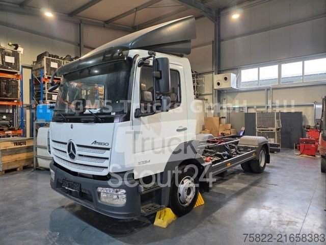Грузовое шасси MERCEDES-BENZ Atego 1024 / NEW 0km / PTO / WB 3620 использовано