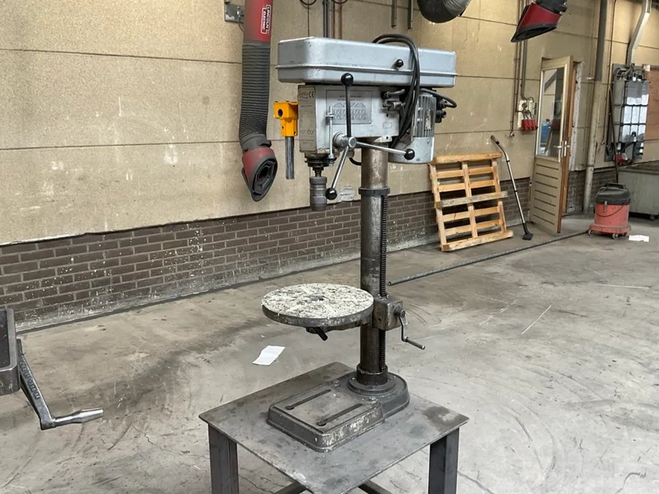 Huvema HU 16 table drill