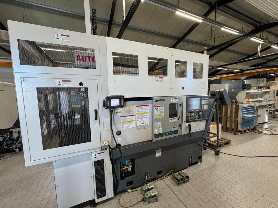 CNC Drehmaschine Okuma Genos L200E-M mit Portal