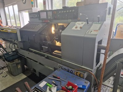 CNC Drehmaschine ACCUWAY UL-20 mit Kurzstangenlader FMB SL80