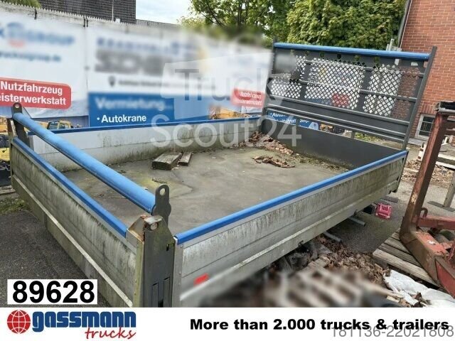 Used trucks with carriage (open) MENTA