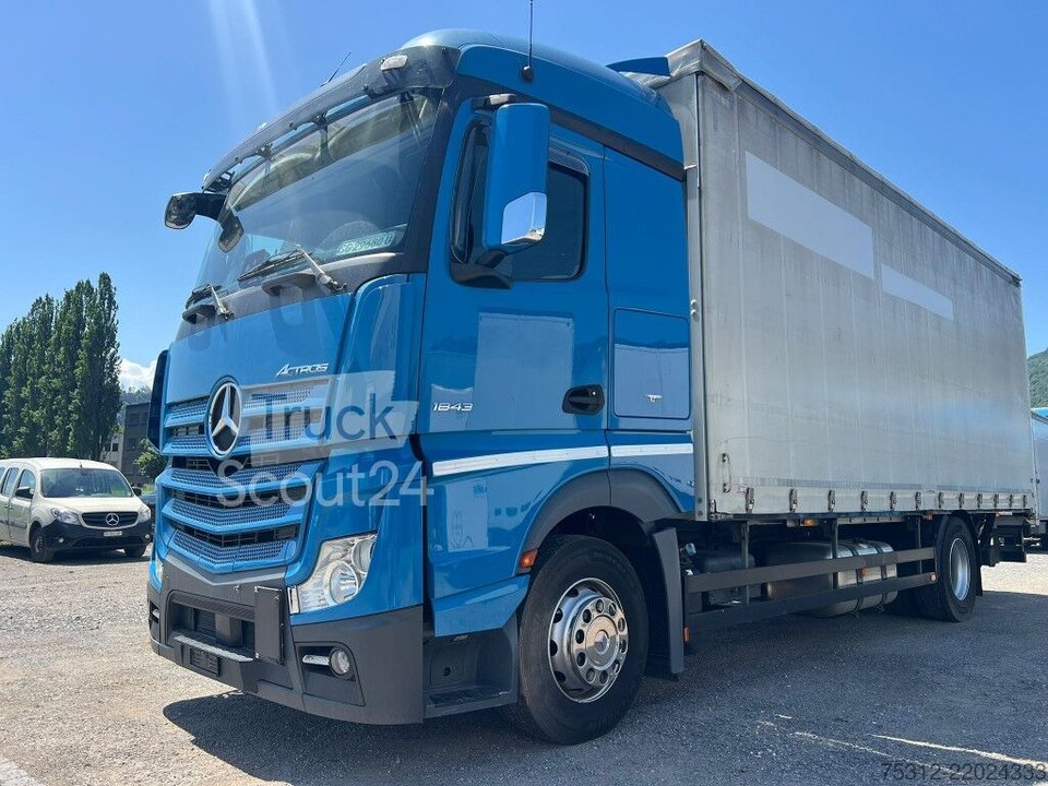 Вантажівка з Pritsche & Plane Mercedes-Benz Actros 1843 E6 Retarder LBW AHK 2,8m використовується