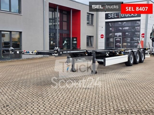 напівпричепний замінний шасі KRONE SD / Lift axle / телескоп / 11.908 - 13.403 мм використовується