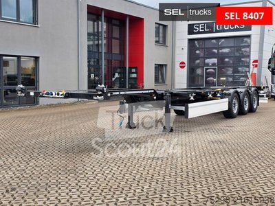 напівпричепний замінний шасі KRONE SD / Lift axle / телескоп / 11.908 - 13.403 мм використовується