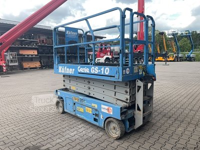 Scissors lifting table Genie GS-2646 used