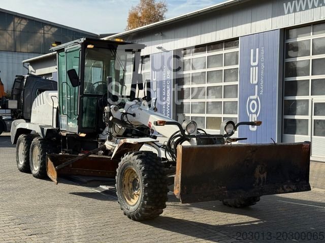 Stupeň NEW HOLLAND F106.6A alrrad 6x6 Grader 12 Tone - 10,700 hd used
