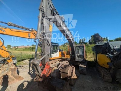 Ланцюговий екскаватор VOLVO EC 220 / SW + 2 ложки, що використовуються