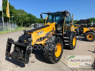 Použitý zemědělský nakladač JCB TM 320 STUFE V