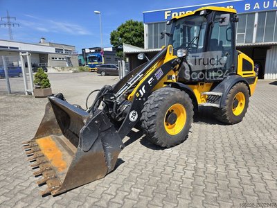 Použitý kolový nakladač JCB 409SV