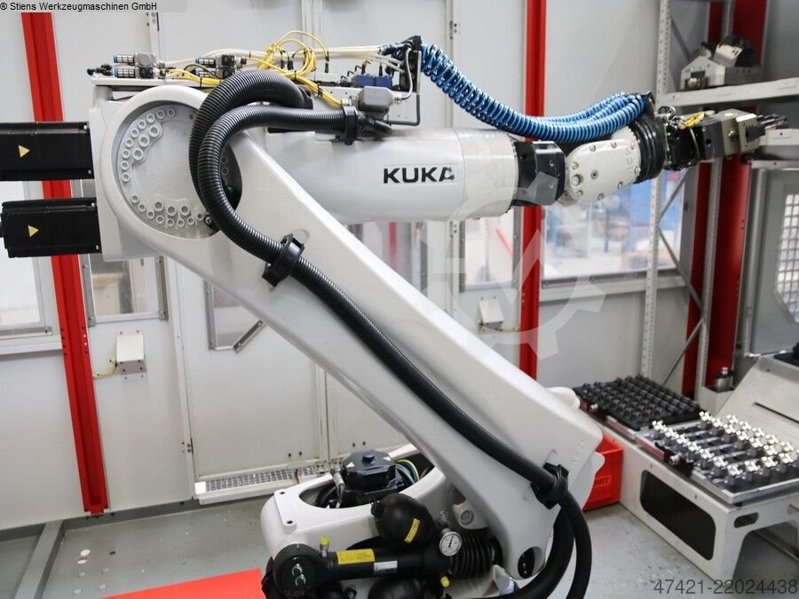 KUKA KR 180 R2900 prime